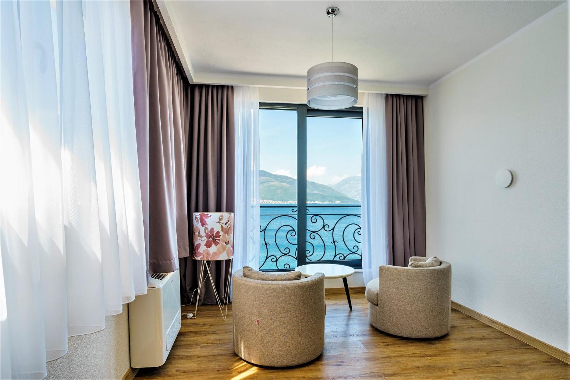 Beachfront Villa Pearl Of Adria Krasici Exterior photo