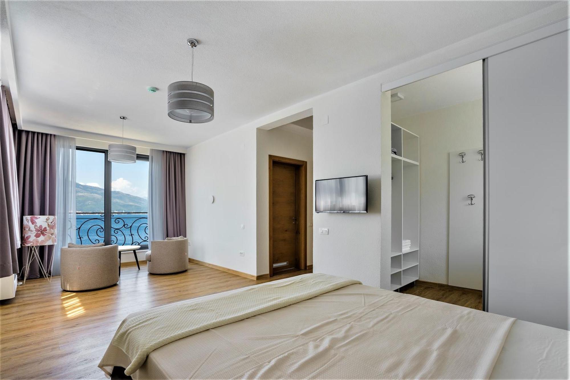 Beachfront Villa Pearl Of Adria Krasici Exterior photo